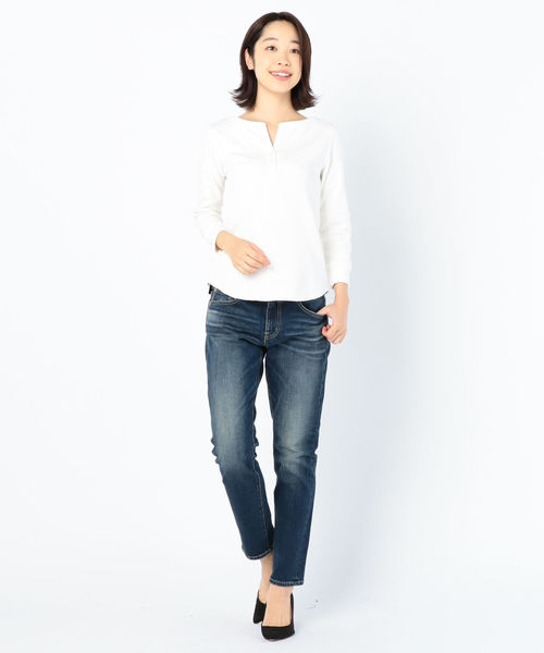 SHIPS（シップス）の「テーパードデニム◇（デニムパンツ・レディース・ネイビー・92/93/94/95）」の3枚目の写真