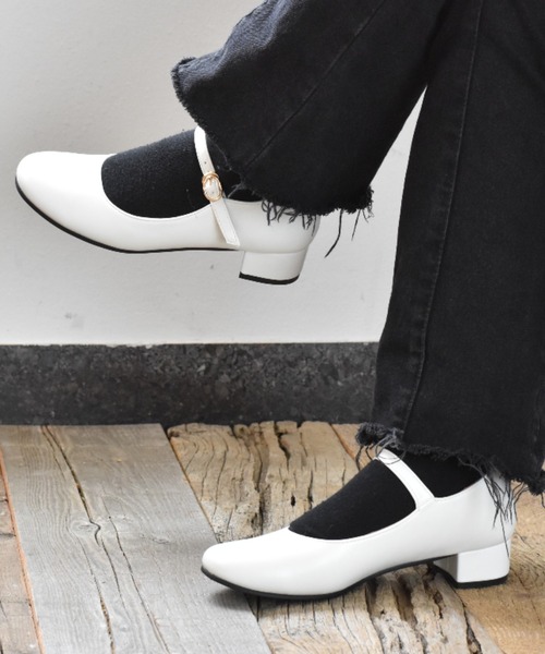 SVEC（シュベック）の「メリージェーン  Mary Jane / ストラップ パンプス（パンプス・レディース・ブラック/ブラック系その他2/ブラック系その他/レッド/ベージュ/ブラウン系その他/ブラック系その他3/ベージュ系その他/ホワイト/シルバー・39/38/35/36/37/40）」の11枚目の写真