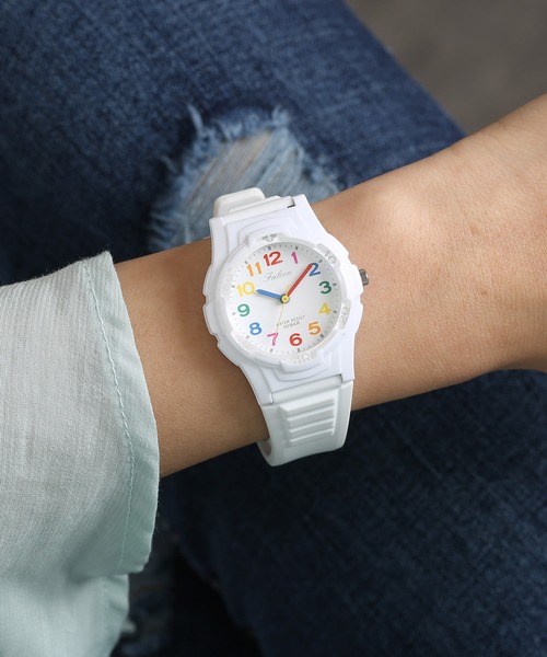 Q&Q（キューアンドキュー）の「Q&Q Falcon ファルコン（アナログ腕時計・メンズ・ホワイト×レッド/ホワイト×ゴールド/ホワイト系その他/ホワイト×シルバー/ホワイト×ブルー・FREE）」の8枚目の写真