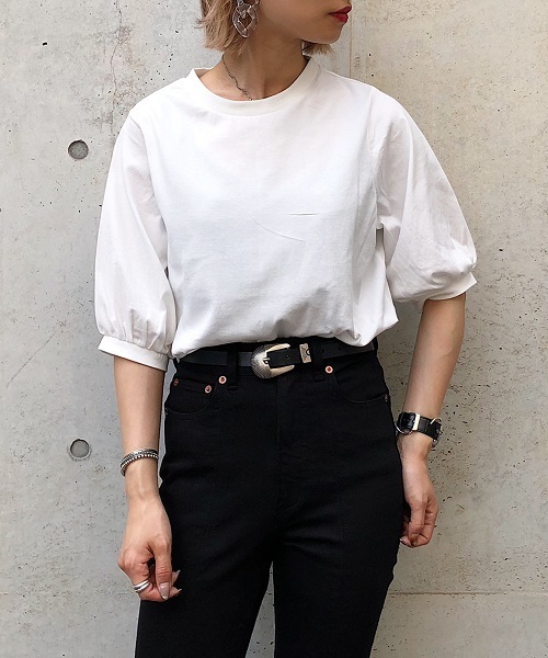 PAGEBOY(ページボーイ)の「コットンパフスリーブTシャツ(Tシャツ/カットソー・レディース・ブラック/ダークブラウン/ベージュ/オフホワイト/マスタード/レッド/カーキ・FREE)」の2枚目の写真