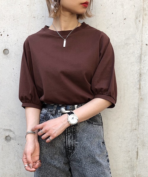PAGEBOY(ページボーイ)の「コットンパフスリーブTシャツ(Tシャツ/カットソー・レディース・ブラック/ダークブラウン/ベージュ/オフホワイト/マスタード/レッド/カーキ・FREE)」の12枚目の写真