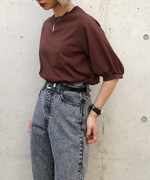 PAGEBOY(ページボーイ)の「コットンパフスリーブTシャツ(Tシャツ/カットソー・レディース・ブラック/ダークブラウン/ベージュ/オフホワイト/マスタード/レッド/カーキ・FREE)」の15枚目の写真