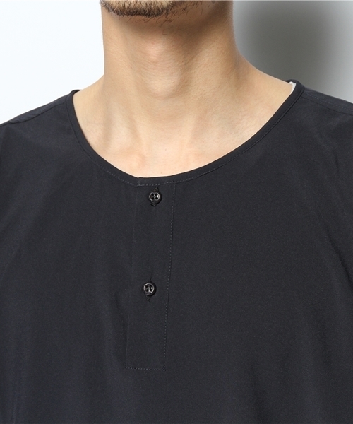 CIAOPANIC(チャオパニック)の「【Ciaopanic】総柄プリントSSヘンリー(Tシャツ/カットソー・メンズ・ネイビー/ベージュ・LARGE/MEDIUM)」の3枚目の写真