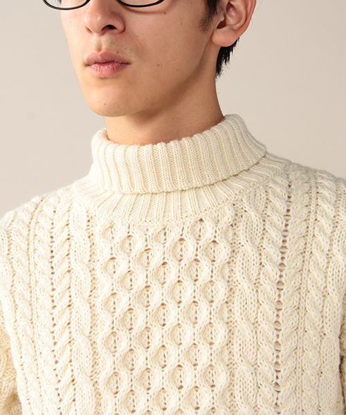 ROSE BUD COUPLES （ローズ バッド カップルズ）の「HIGHLAND CLUB / ケーブル編み ローゲージ ニット（ニット/セーター・メンズ・ホワイト系その他/チャコール/ブルー系その他・MEDIUM/SMALL/LARGE）」の9枚目の写真