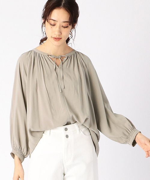 COMME CA ISM(コムサイズム)の「レーヨン ローン ギャザーブラウス(シャツ/ブラウス・レディース・ホワイト/カーキ・MEDIUM/LARGE)」の4枚目の写真