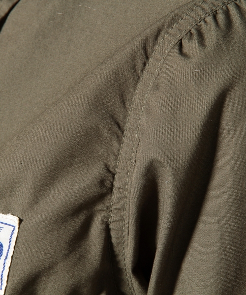 Lee(リー)の「LEE(リー) C WORK ワンピース ◆(シャツワンピース・レディース・オリーブ/ライトブルー/ネイビー・MEDIUM/SMALL)」の5枚目の写真