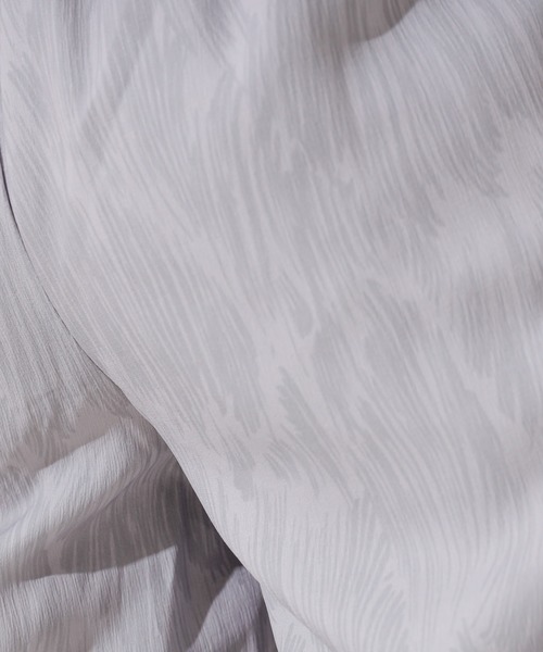 natural couture（ナチュラルクチュール）の「アートフェザー柄ピンタックパンツ（その他パンツ・レディース・ベージュ/グレー/ラベンダー・FREE）」の4枚目の写真