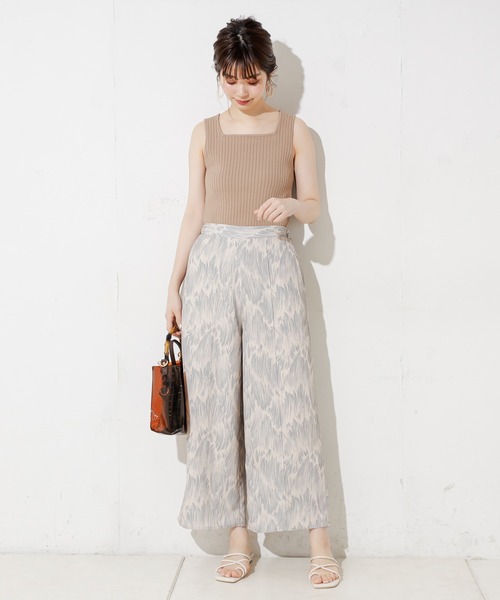 natural couture（ナチュラルクチュール）の「アートフェザー柄ピンタックパンツ（その他パンツ・レディース・ベージュ/グレー/ラベンダー・FREE）」の12枚目の写真