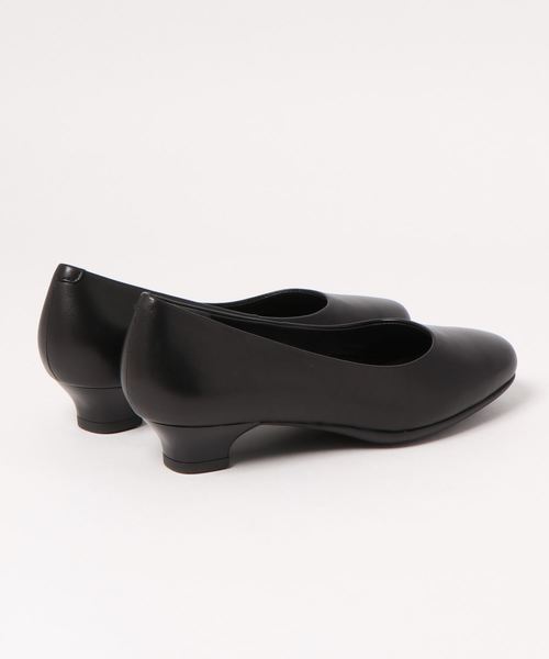 ing(イング)の「ブラックパンプス(パンプス・レディース・ブラック・23.5cm/24.5cm/23cm/22.5cm/24cm/22cm/25cm)」の2枚目の写真