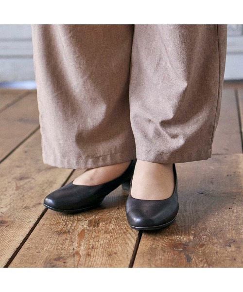 ing(イング)の「ブラックパンプス(パンプス・レディース・ブラック・23.5cm/24.5cm/23cm/22.5cm/24cm/22cm/25cm)」の16枚目の写真