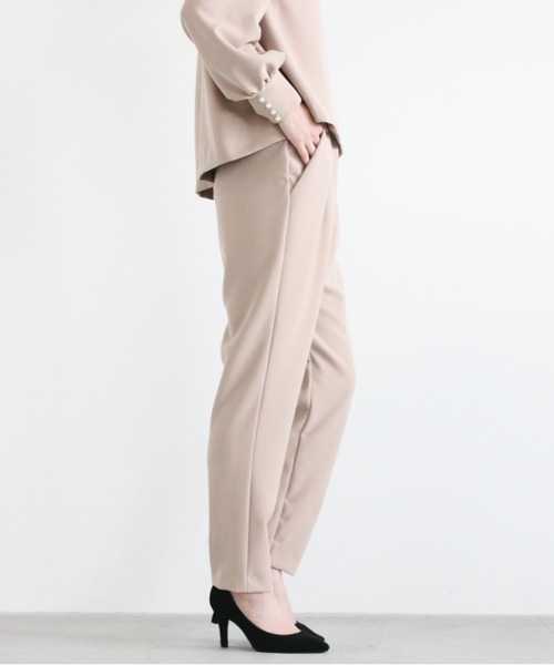 kaene（カエン）の「ストレッチタックパンツ（スーツパンツ・レディース・ブラック/ベージュ・2/3）」の10枚目の写真