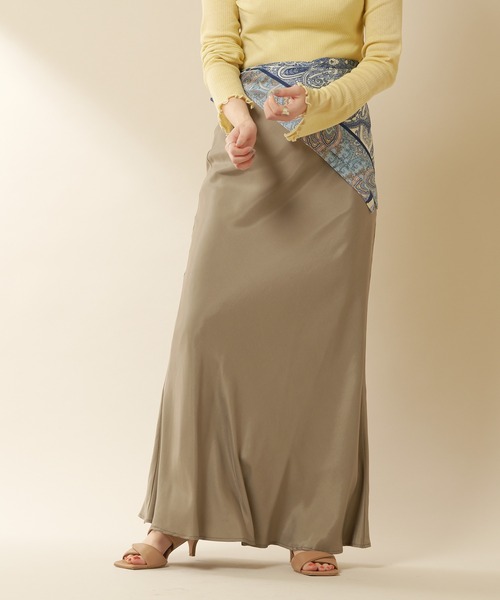 SHENERY(シーナリー)の「フィブリルツイルマーメイドマキシスカート(スカート・レディース・グレイッシュベージュ/ライトグレー/イエロー・38/36)」の21枚目の写真