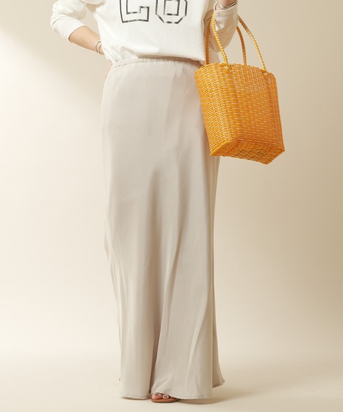 SHENERY(シーナリー)の「フィブリルツイルマーメイドマキシスカート(スカート・レディース・グレイッシュベージュ/ライトグレー/イエロー・38/36)」の15枚目の写真