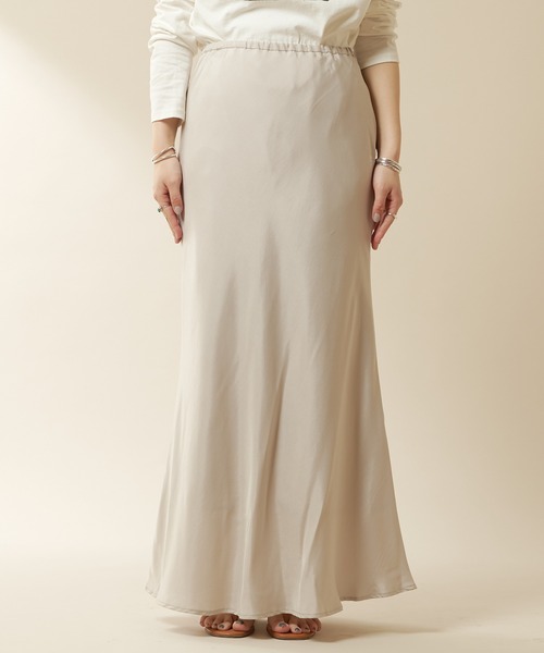 SHENERY(シーナリー)の「フィブリルツイルマーメイドマキシスカート(スカート・レディース・グレイッシュベージュ/ライトグレー/イエロー・38/36)」の10枚目の写真