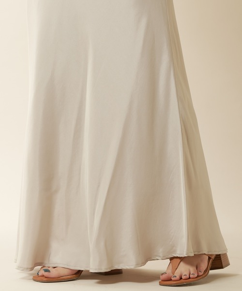 SHENERY(シーナリー)の「フィブリルツイルマーメイドマキシスカート(スカート・レディース・グレイッシュベージュ/ライトグレー/イエロー・38/36)」の19枚目の写真