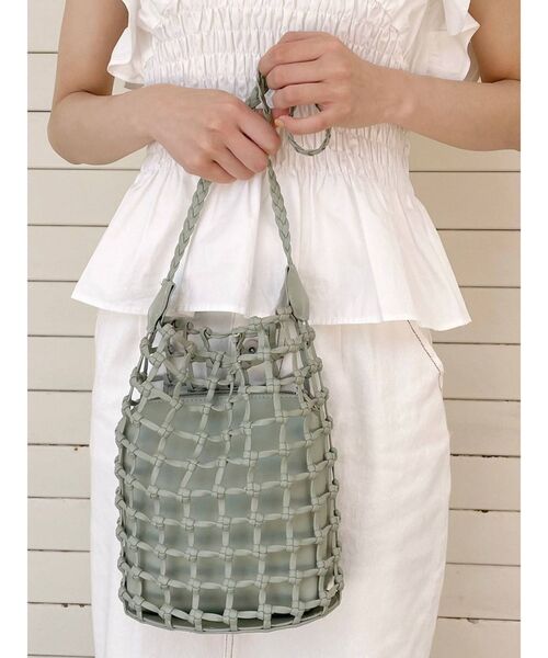 dazzlin(ダズリン)の「アミアミショルダーカラフルバッグ(ショルダーバッグ・レディース・ブラック/オフホワイト/イエロー/グリーン・FREE)」の6枚目の写真