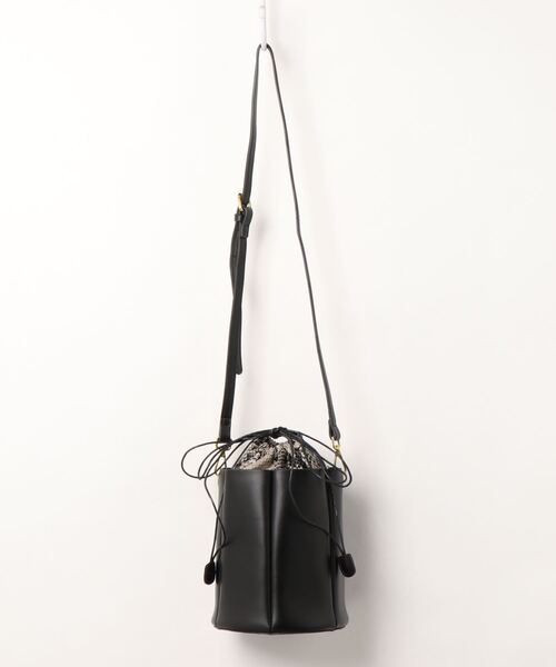 histoire(イストワール)の「花びらバケツワンハンドルバッグ/ショルダー・巾着袋付き(ショルダーバッグ・レディース・ブラック/ベージュ/アイボリー・FREE)」の5枚目の写真