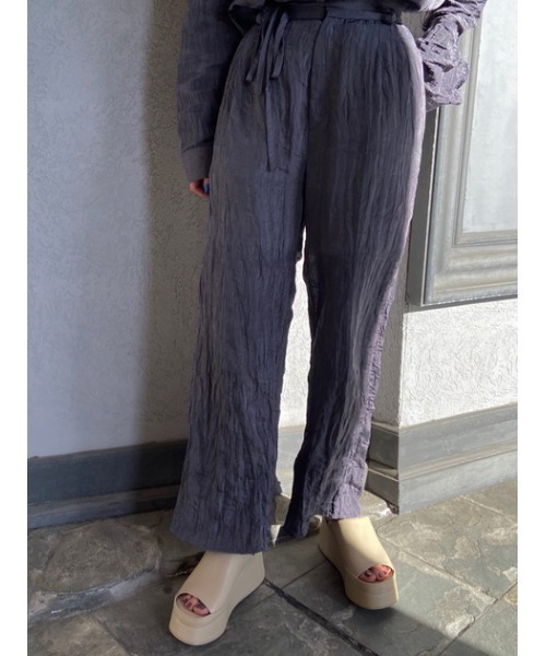 THROW by SLY(スローバイスライ)の「THROW WRINKLE RELAX PT リラックス パンツ(スラックス・レディース・ベージュ/ピンク/グレー・1/2)」の8枚目の写真