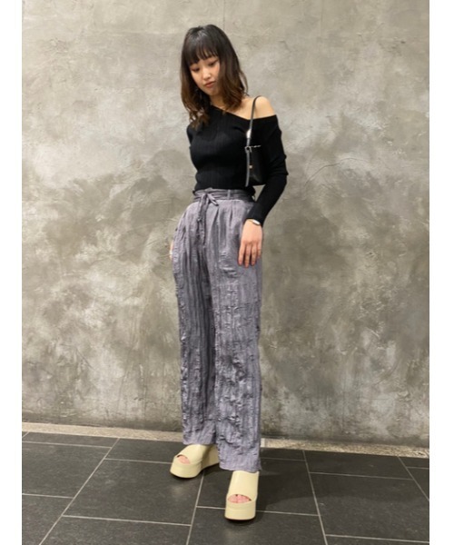 THROW by SLY(スローバイスライ)の「THROW WRINKLE RELAX PT リラックス パンツ(スラックス・レディース・ベージュ/ピンク/グレー・1/2)」の16枚目の写真