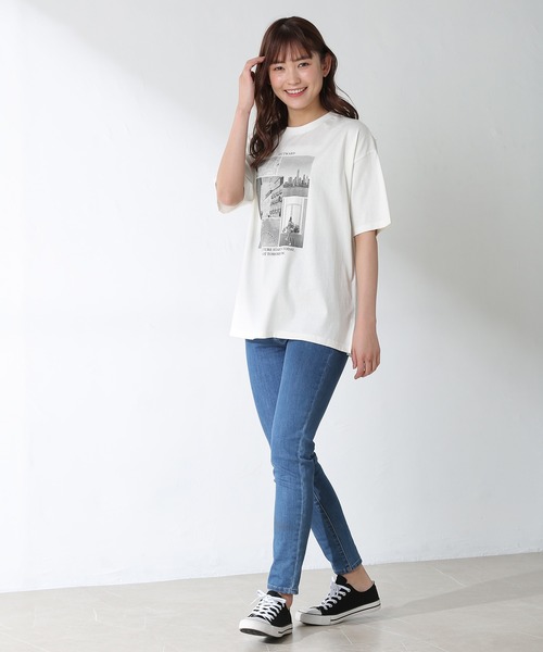 Honeys（ハニーズ）の「フォトプリントＴシャツ（Tシャツ/カットソー・レディース・ホワイト/ラベンダー/ホワイト×ブラック/グリーン系その他/スミクロ・LL/M/L）」の9枚目の写真