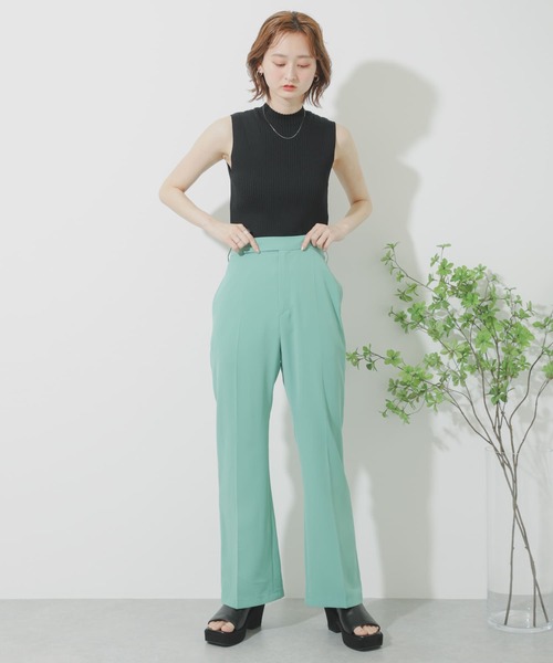 SENSE OF PLACE by URBAN RESEARCH（センスオブプレイスバイアーバンリサーチ）の「デザインリブノースリーブニットトップ（ニット/セーター・レディース・アイボリー/ブラック/ベージュ/グリーン・ONE）」の21枚目の写真