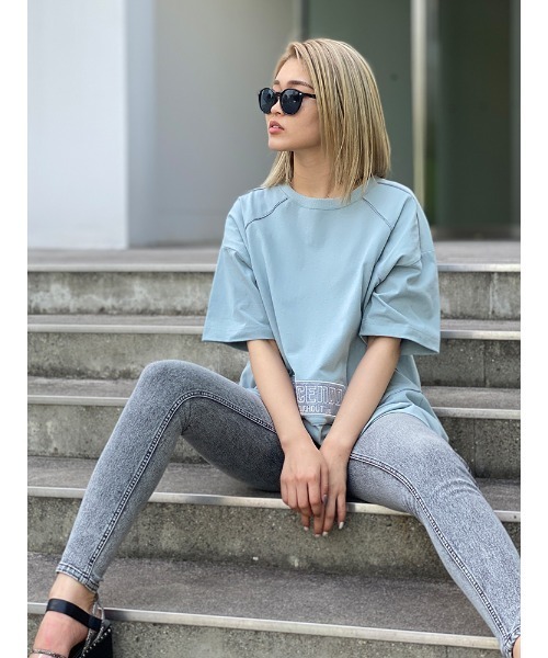 ENVYM（アンビー）の「スウィッチングラインビッグＴ（Tシャツ/カットソー・レディース・ホワイト/ブラック/ベージュ/グリーン・FREE）」の4枚目の写真