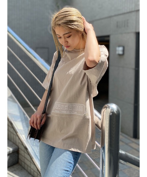 ENVYM（アンビー）の「スウィッチングラインビッグＴ（Tシャツ/カットソー・レディース・ホワイト/ブラック/ベージュ/グリーン・FREE）」の13枚目の写真