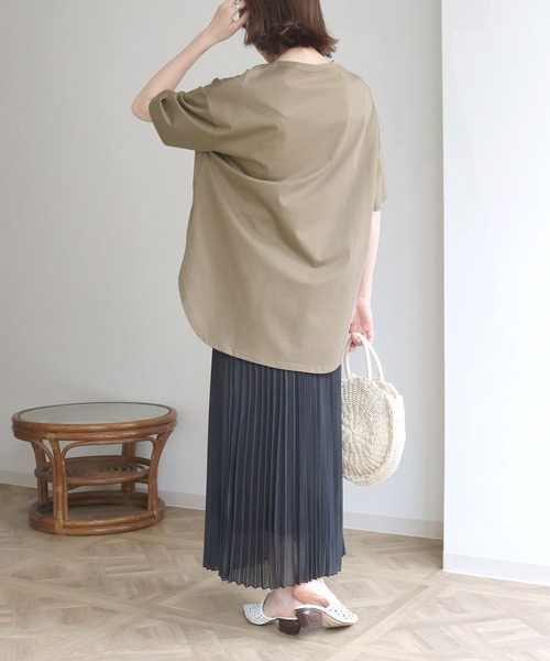 HER CLOSET(ハークローゼット)の「【HERCLOSET】ドライタッチコットン100%ビッグシルエットラウンドヘムTシャツ(Tシャツ/カットソー・レディース・ホワイト/ブラック/ピンク/ブルー/モカ・M)」の21枚目の写真