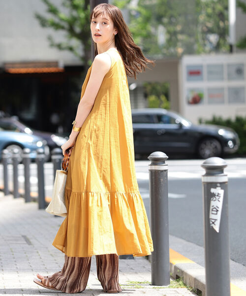 Ray BEAMS（レイビームス）の「Ray BEAMS / サイドヘム ギャザー ワンピース（ワンピース・レディース・ブラック/ブルー/イエロー系その他5・ONE SIZE）」の15枚目の写真