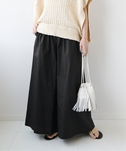 JOURNAL STANDARD relume（ジャーナルスタンダード　レリューム）の「コットンタイプライターギャザーパンツ◆（その他パンツ・レディース・カーキ/ブラック・38/36）」の2枚目の写真