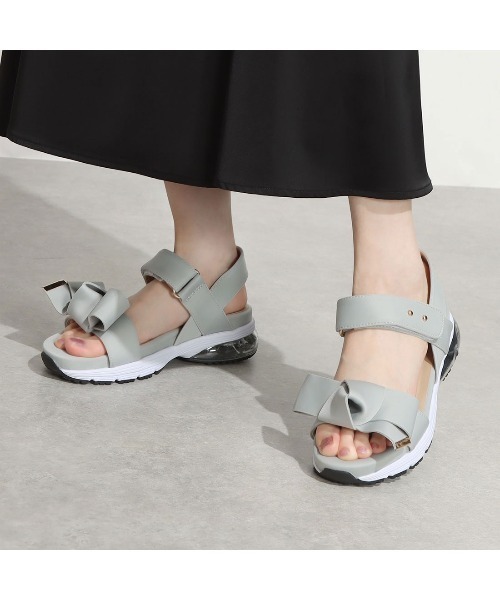 Realta(レアルタ)の「Realta(レアルタ) リボンがかわいいベルクロエアー底スポーツ サンダル(サンダル・レディース・ブラック/ピンク/ネイビー/パープル/アイボリー/グレー/ブルー/ミント・LL/M/S/L)」の4枚目の写真