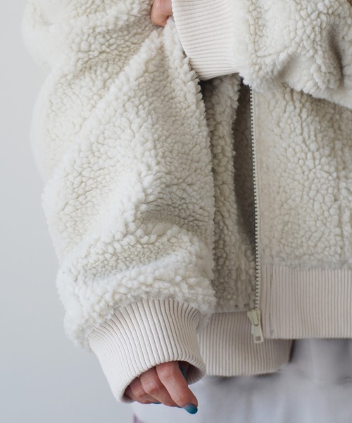 Mark Gonzales（マーク・ゴンザレス）の「【 Mark Gonzales / マークゴンザレス 】 ボアフリース MA-1 ジャケット（MA-1・メンズ・ベージュ/オフホワイト/ブルー・M/L/XL）」の9枚目の写真