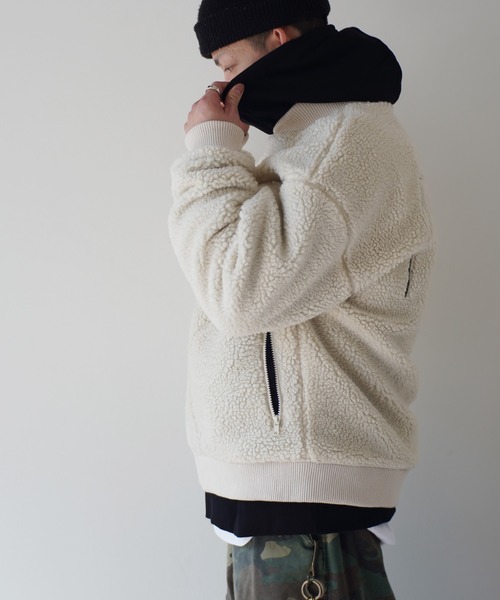 Mark Gonzales（マーク・ゴンザレス）の「【 Mark Gonzales / マークゴンザレス 】 ボアフリース MA-1 ジャケット（MA-1・メンズ・ベージュ/オフホワイト/ブルー・M/L/XL）」の17枚目の写真