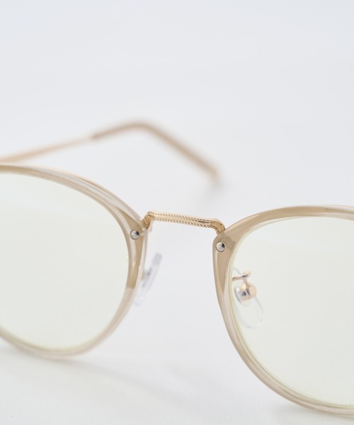 one after another NICE CLAUP（ワンアフターアナザーナイスクラップ）の「【Web限定】クリアめがね(ブルーライトカット）（メガネ・レディース・グレイッシュベージュ・FREE）」の8枚目の写真