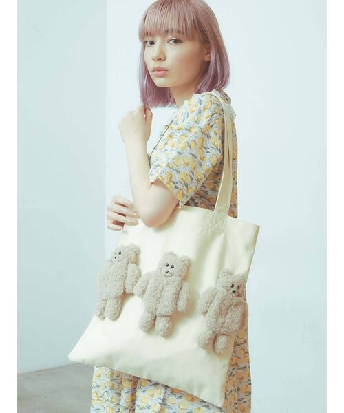 merry jenny(メリージェニー)の「bear bear bear トート(トートバッグ・レディース・ブラック/アイボリー・FREE)」の9枚目の写真