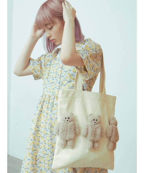 merry jenny(メリージェニー)の「bear bear bear トート(トートバッグ・レディース・ブラック/アイボリー・FREE)」の7枚目の写真