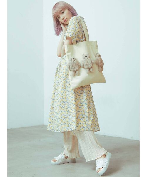 merry jenny(メリージェニー)の「bear bear bear トート(トートバッグ・レディース・ブラック/アイボリー・FREE)」の4枚目の写真