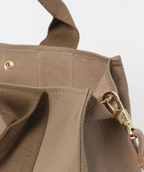 URBAN RESEARCH ROSSO WOMEN(アーバンリサーチ ロッソ)の「VIOLAd’ORO GINO トート レザー(トートバッグ・レディース・ブラック/ベージュ・-)」の11枚目の写真