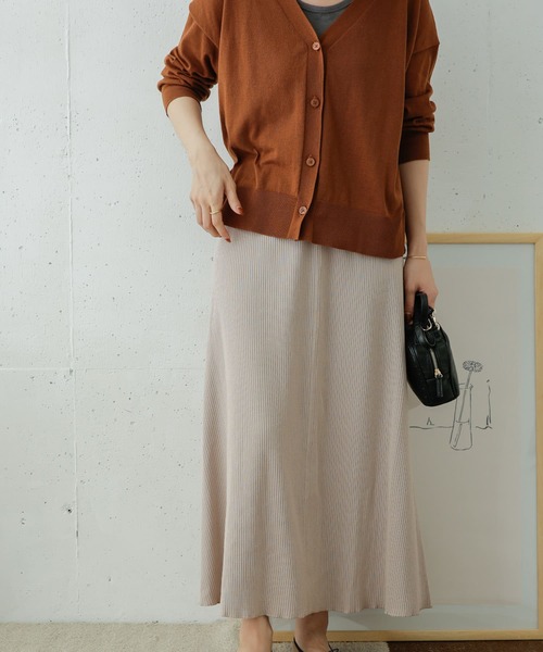 URBAN RESEARCH DOORS（アーバンリサーチドアーズ）の「リブカットフレアスカート（スカート・レディース・チャコールグレー/モカ/ライトベージュ・ONE）」の9枚目の写真