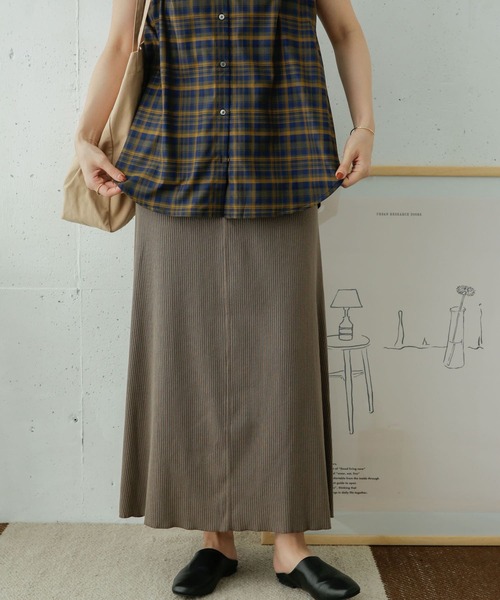 URBAN RESEARCH DOORS（アーバンリサーチドアーズ）の「リブカットフレアスカート（スカート・レディース・チャコールグレー/モカ/ライトベージュ・ONE）」の5枚目の写真
