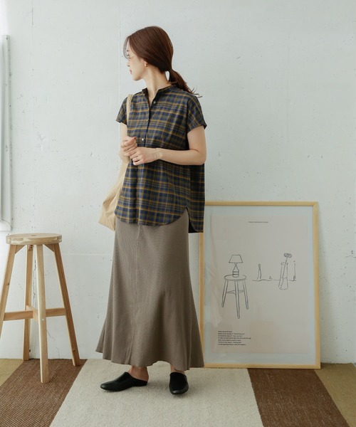 URBAN RESEARCH DOORS（アーバンリサーチドアーズ）の「リブカットフレアスカート（スカート・レディース・チャコールグレー/モカ/ライトベージュ・ONE）」の16枚目の写真