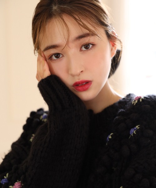 one after another NICE CLAUP（ワンアフターアナザーナイスクラップ）の「【新色追加】マストトレンドのカーディガン。愛されお花刺繍カーディガン（カーディガン/ボレロ・レディース・アイボリー/ブラック/ベージュ/サックスブルー/オフホワイト・FREE）」の11枚目の写真