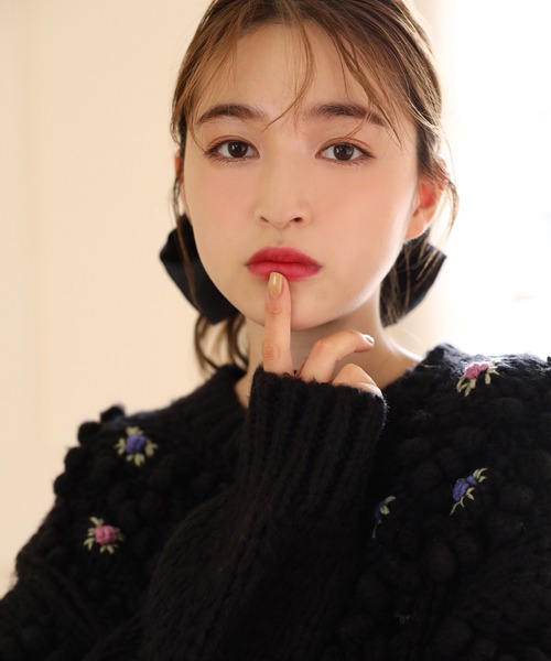 one after another NICE CLAUP（ワンアフターアナザーナイスクラップ）の「【新色追加】マストトレンドのカーディガン。愛されお花刺繍カーディガン（カーディガン/ボレロ・レディース・アイボリー/ブラック/ベージュ/サックスブルー/オフホワイト・FREE）」の17枚目の写真