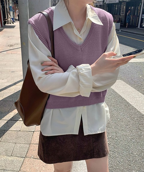 me+em select（ミームセレクト）の「★ニュアンスカラー　Vネックコンパクトゆるニットベスト（ベスト・レディース・ライトブルー/オートミール/ベージュ/パープル・FREE）」の22枚目の写真