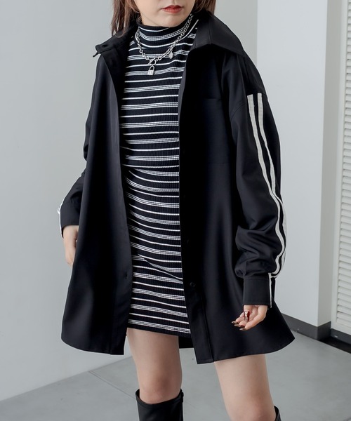 RASVOA(ラスボア)の「2ラインBIGシャツ(シャツ/ブラウス・レディース・グリーン/ブラック・FREE)」の1枚目の写真