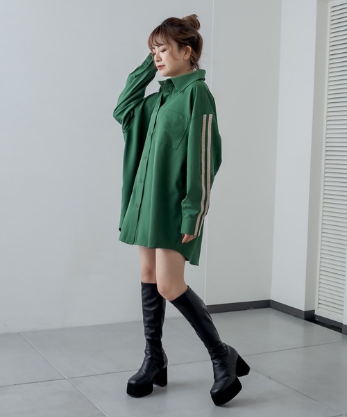 RASVOA(ラスボア)の「2ラインBIGシャツ(シャツ/ブラウス・レディース・グリーン/ブラック・FREE)」の4枚目の写真