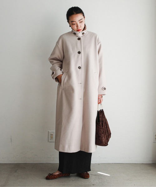 feepur（フェピュール）の「ステンカラーロングコート（ステンカラーコート・レディース・アイボリー/ブラック/モカ・MEDIUM）」の12枚目の写真