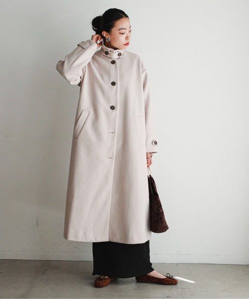 feepur（フェピュール）の「ステンカラーロングコート（ステンカラーコート・レディース・アイボリー/ブラック/モカ・MEDIUM）」の15枚目の写真