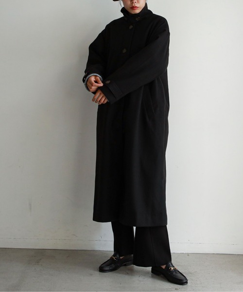 feepur（フェピュール）の「ステンカラーロングコート（ステンカラーコート・レディース・アイボリー/ブラック/モカ・MEDIUM）」の19枚目の写真