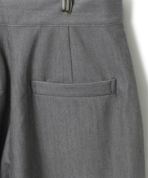 one way（ワンウェイ）の「【oneway Jeans】サス付きアシメボタンパンツ（その他パンツ・レディース・ライトグレー/ブラック・S/M）」の6枚目の写真